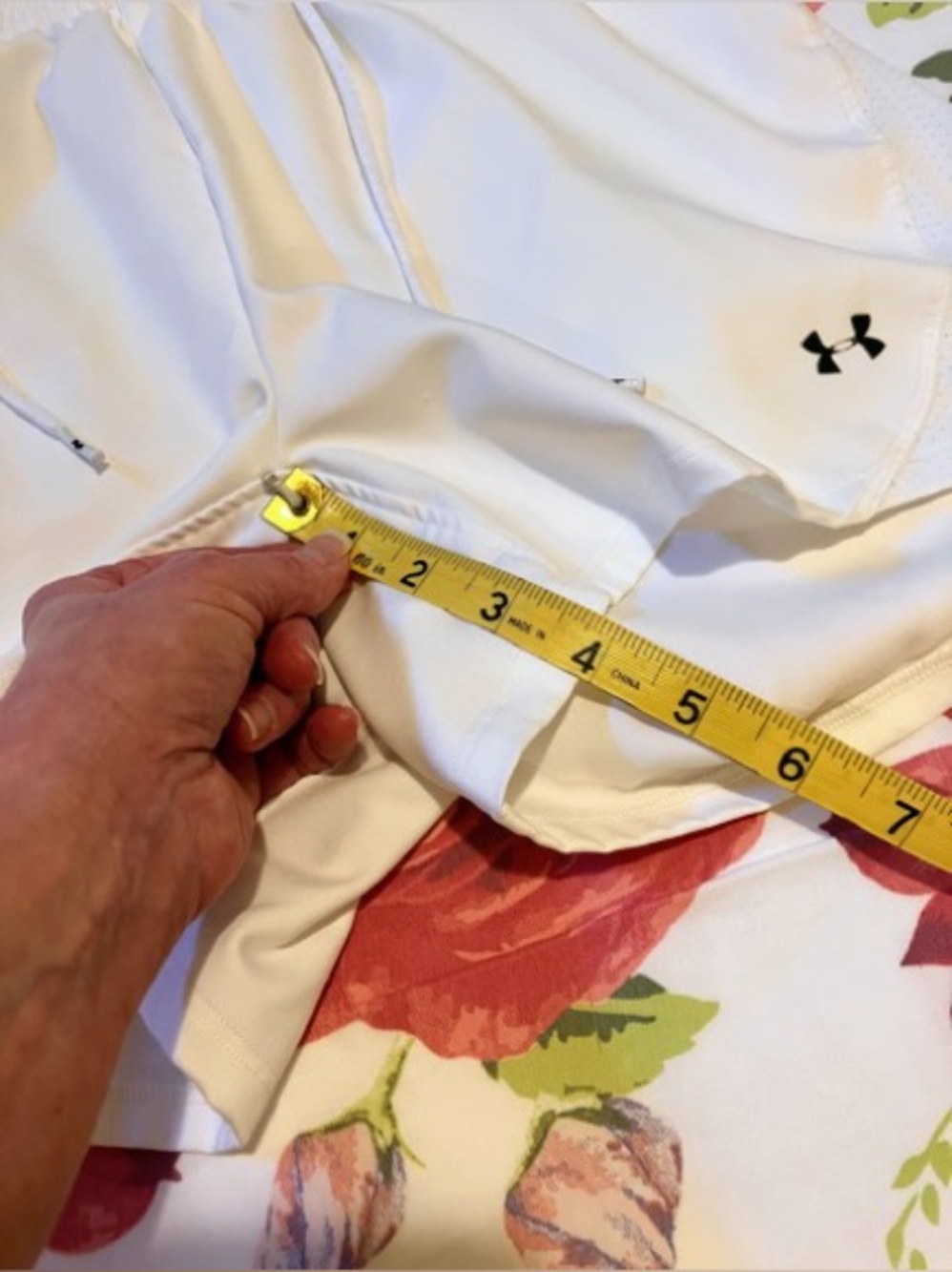Under Armor White Performance Drawstring Shorts - Picture 4 of 10